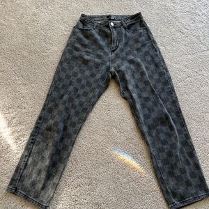 Black and Gray checkered jeans from Pitaya women’s size S